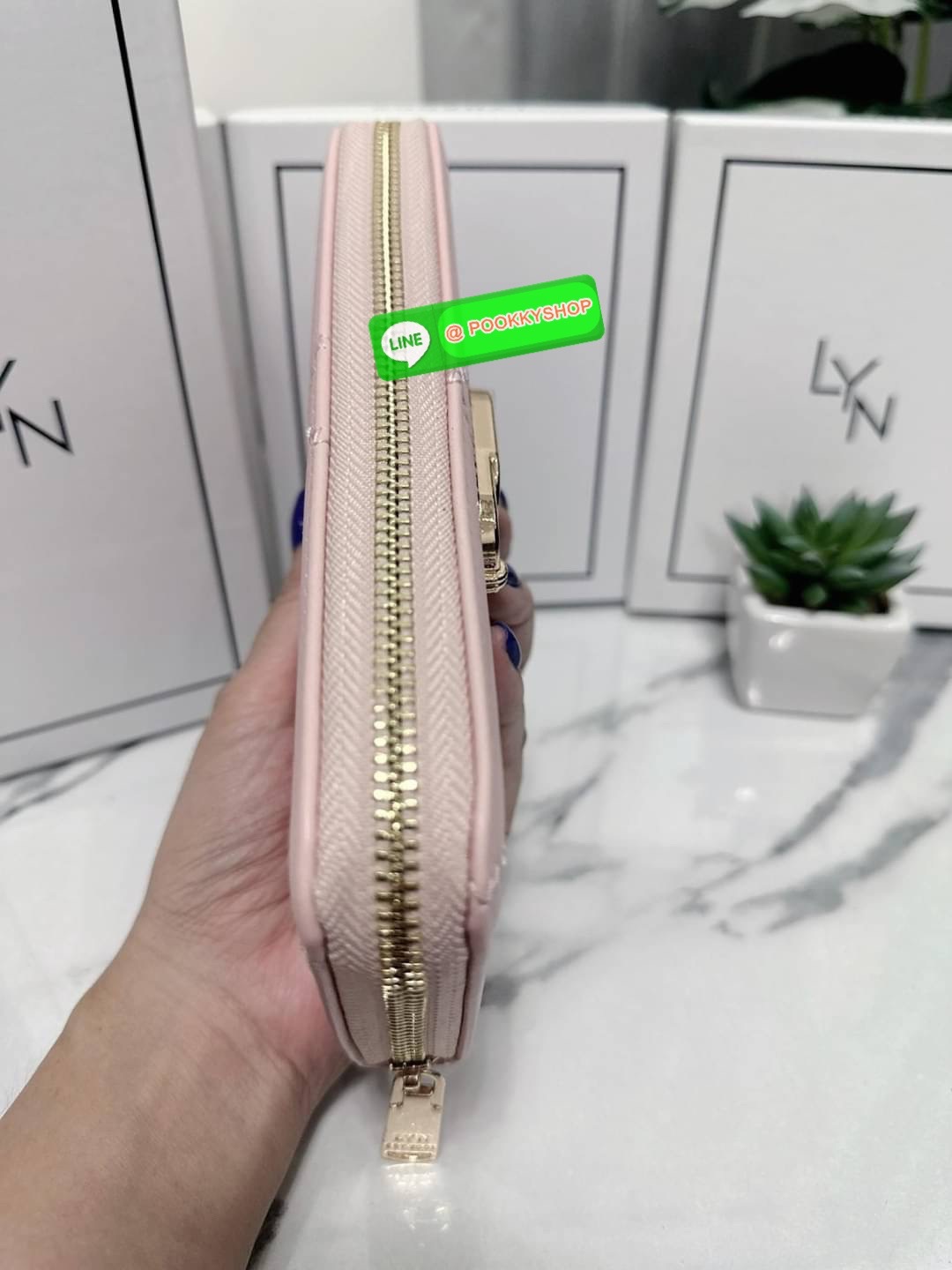 กระเป๋าสตางค์ใบยาว Lyn คอลเลคชั่นใหม่