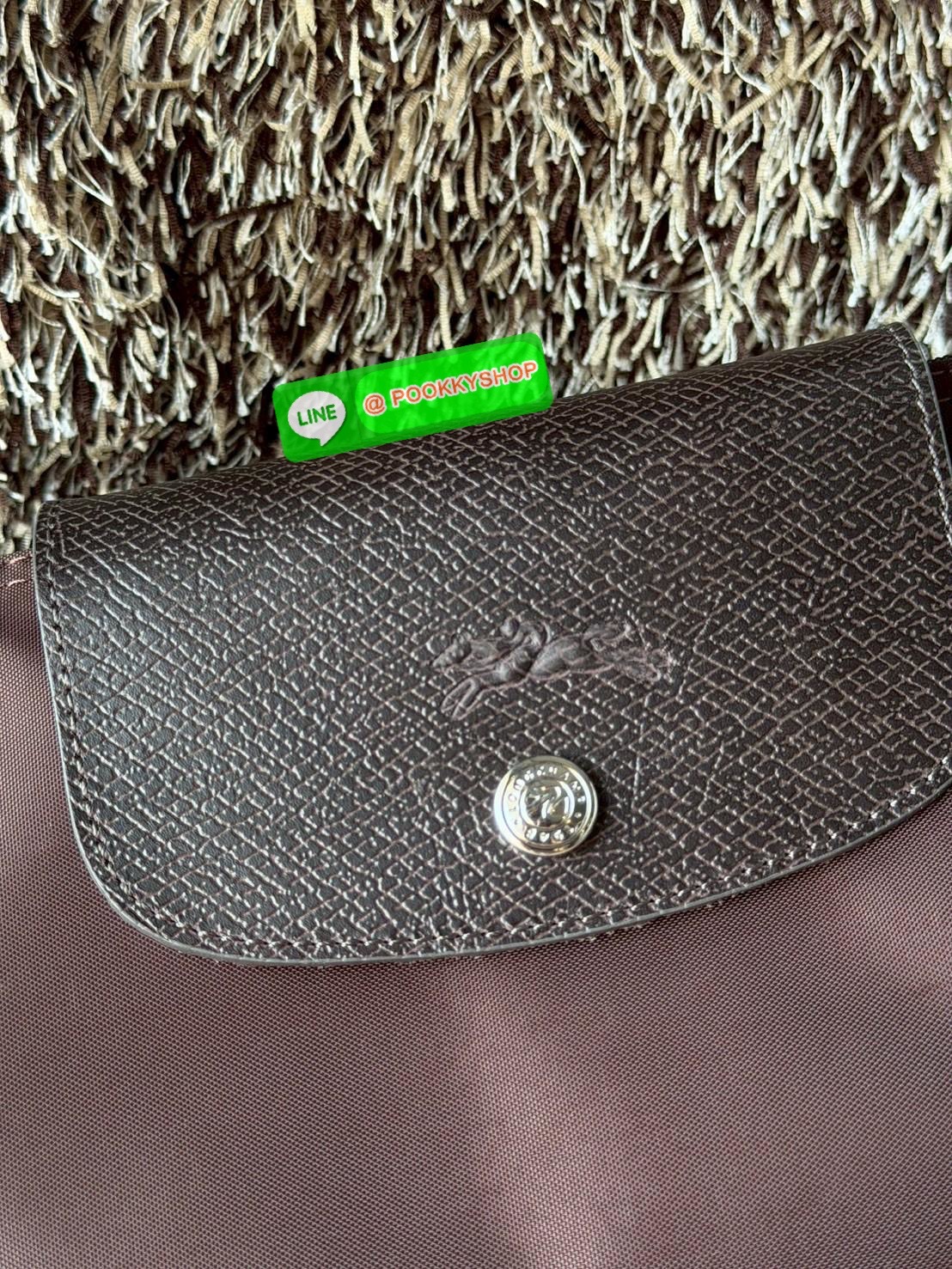 💕LONGCHAMP LE PLIAGE GREEN Shoulder bag L กระเป๋าโท้ทใบนี้ดึงดูดใจคุณด้วยรูปทรงมินิมอลและปริมาตรที่เพียงพอซึ่งสามารถเก็บเอกสารหรือแล็ปท็อปทั้งหมดของคุณได้อย่างง่ายดาย ด้ามยาวช่วยให้คุณสวมใส่ได้อย่างสบายบนไหล่ ขณะที่การปิดด้วยซิปช่วยให้มั่นใจได้ว่า