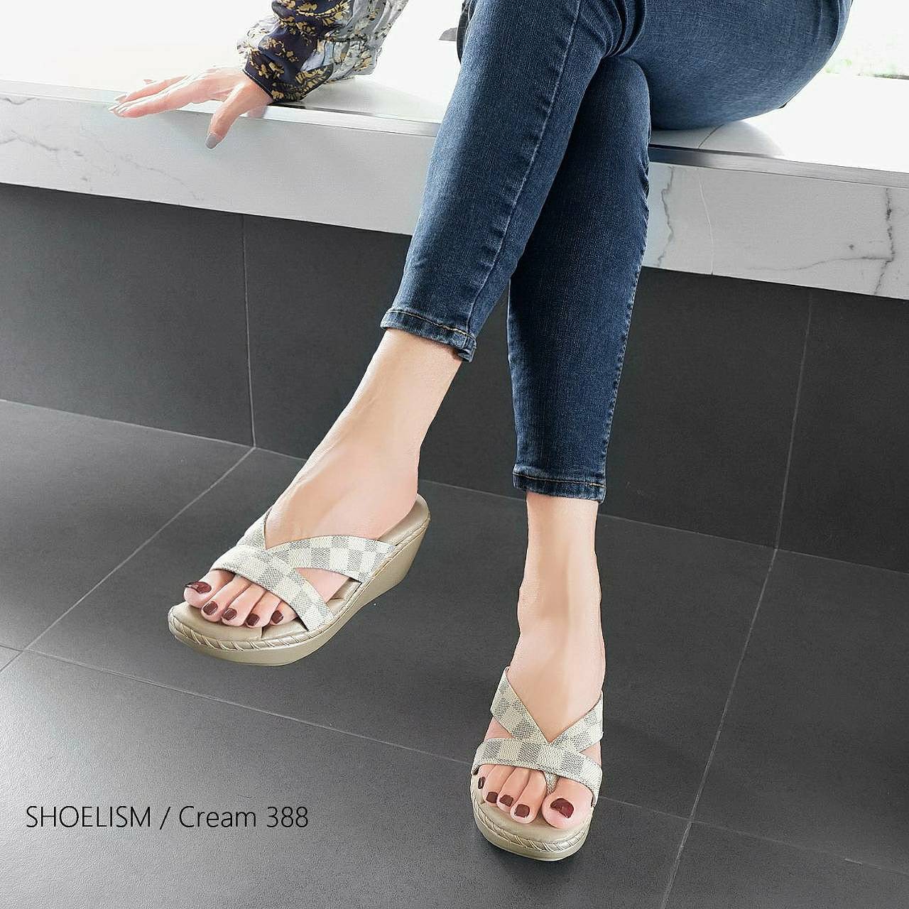 แบบขายดี พร้อมส่ง งานใหม่ล่าสุด รองเท้าส้นเตารีด วัสดุหนังนิ่มพิมพ์ลายดามิเย่ร์ พื้นนิ่ม ได้ลุคไฮคลาส สวยมีระดับค่า