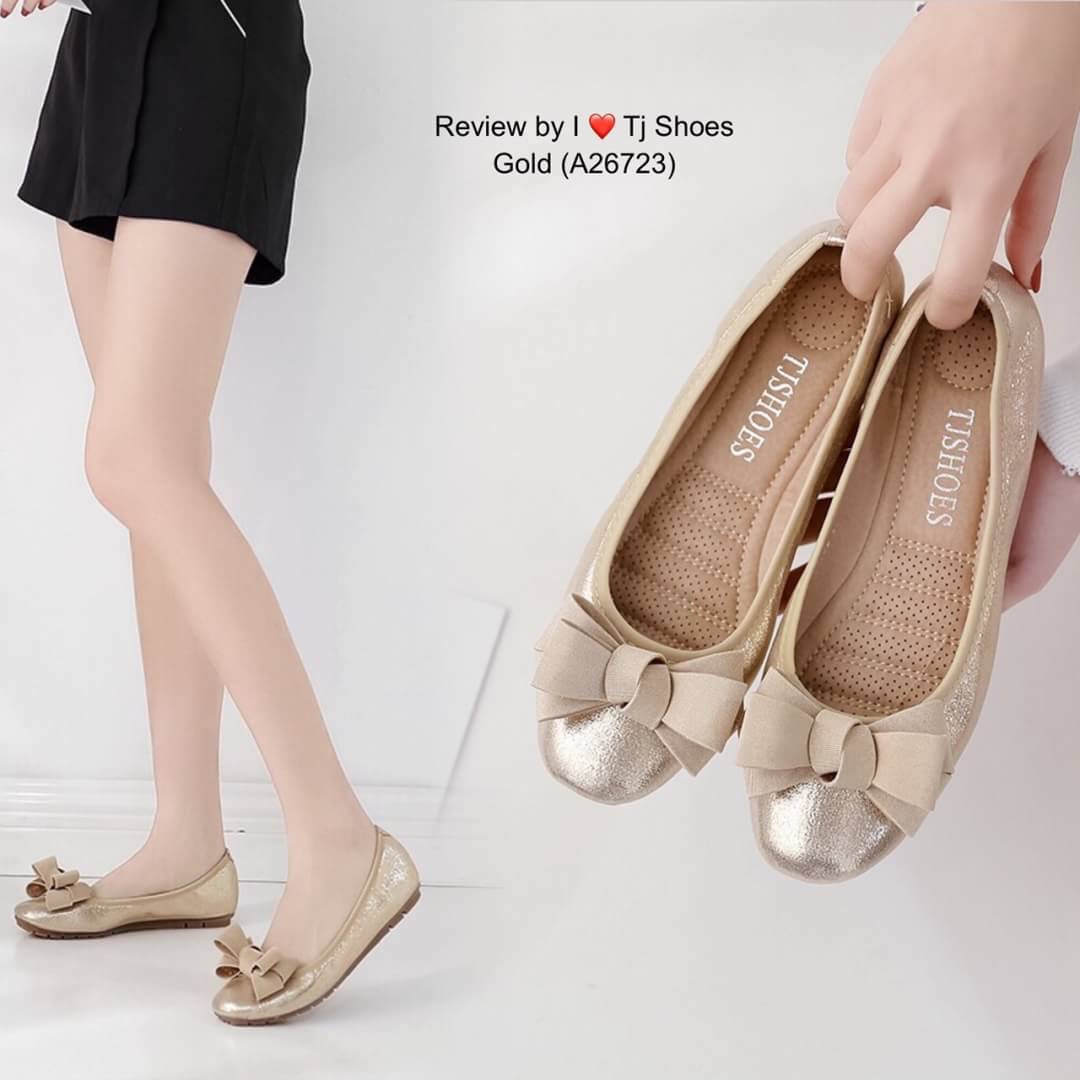 ใครชอบแนวเกร๋ๆ ใส่นุ่มเบาสบายจัดคู่นี้เลยจร้า พร้อมส่งรองเท้าคัชชูเพื่อสุขภาพ รุ่นนี้เป็นงานสั่งทำพิเศษใช้วัสดุคุณภาพดีทั้งหมด ทำจากผ้าใส่นิ่มสุดๆ ส้นเกรด A น้ำหนักเบา บิดงอได้ใส่แล้วยืดหยุ่นตามเท้า พื้นบุนิ่มมีรูระบายอากาศทำให้ไม่อับเท้า ใส่นุ่มเดินทั้งท