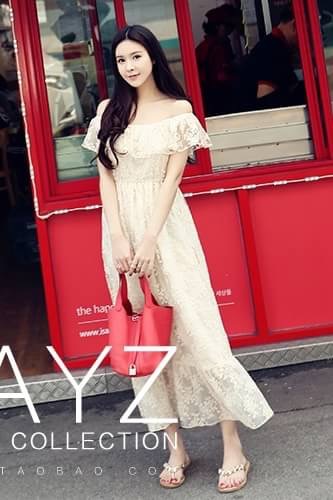 เสื้อผ้าแฟชั่นนำเข้า : MAXI DRESS ชุดเดรสยาว พร้อมส่ง สีครีม ผ้ามุ้งปักด้วยลายดอกไม้งานปราณีต สวยมากๆค่ะ ดีเทลระบายเป็นชั้นช่วงคอเสื้อ กระโปรงบานพริ้วๆ ใส่ได้ 2 แบบ ค่ะ จะใส่แบบเปิดไหล่ น่ารักๆ หรือ ใส่แบบคอกลม ก็ได้ค่ะ มีซับใน เอวยางยืด