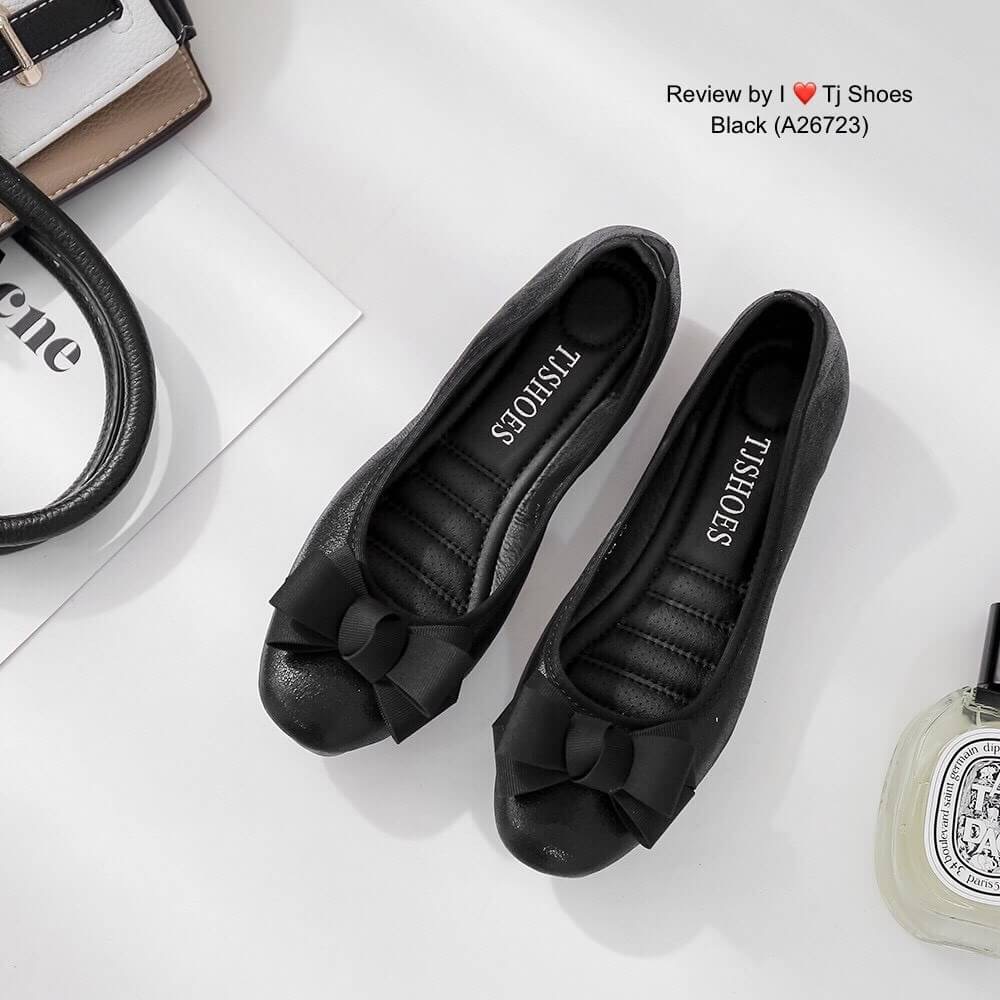 ใครชอบแนวเกร๋ๆ ใส่นุ่มเบาสบายจัดคู่นี้เลยจร้า พร้อมส่งรองเท้าคัชชูเพื่อสุขภาพ รุ่นนี้เป็นงานสั่งทำพิเศษใช้วัสดุคุณภาพดีทั้งหมด ทำจากผ้าใส่นิ่มสุดๆ ส้นเกรด A น้ำหนักเบา บิดงอได้ใส่แล้วยืดหยุ่นตามเท้า พื้นบุนิ่มมีรูระบายอากาศทำให้ไม่อับเท้า ใส่นุ่มเดินทั้งท