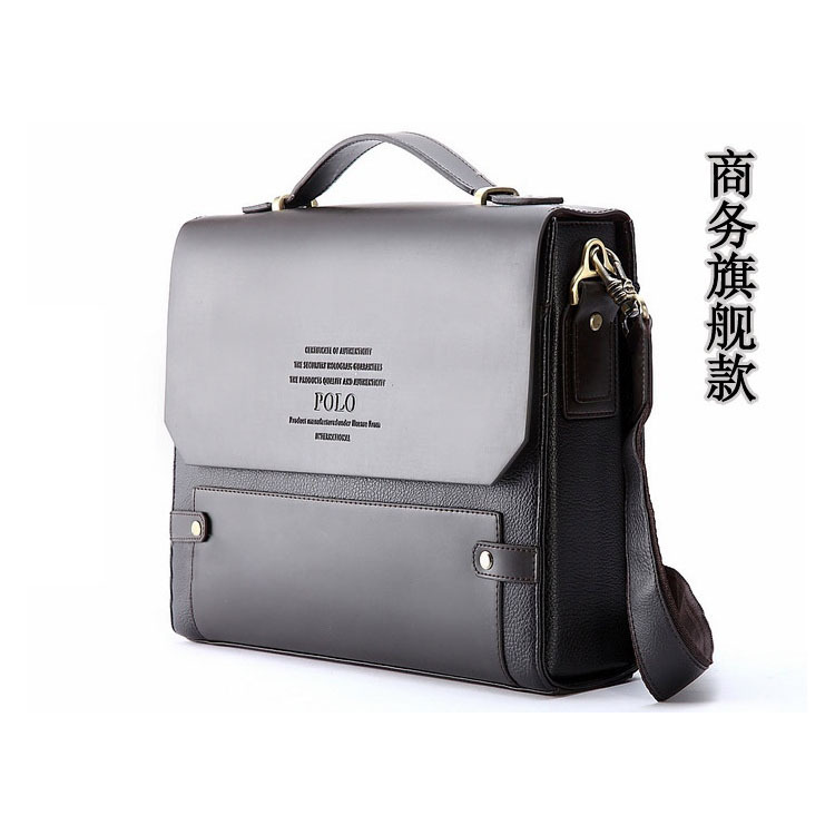 หมดล็อตนี้รอของยาวนะจ๊ะ สนใจรีบสั่งเลย งานคุณภาพพร้อมส่งค่ะ POLO FOR MEN กลับมาอีกครั้งตามคำเรียกร้อง !! ไอเทมหล่อๆของคุณผู้ชาย ใบนี้ต้องยกนิ้วให้เลยค่ะดูดีฝุดๆ กระเป๋าสะพายหนัง pu คัดเกรดคุณภาพคับคั่ง ออกแบบเน้นความเรียบหรูแบบเข้มๆดูมีรสนิยมมากๆ งานหนังข