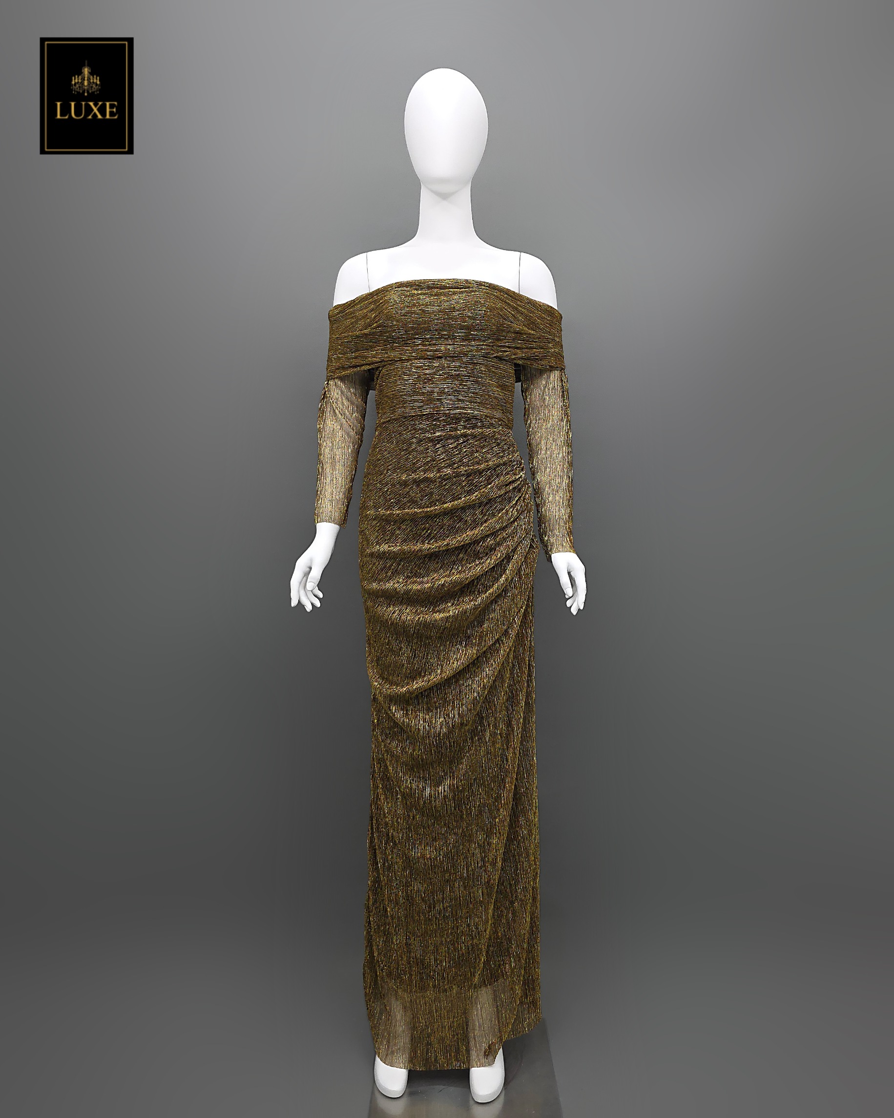 แม็กซี่เดรสเสื้อแขนยาวเปิดไหล่ กระโปรงยาว