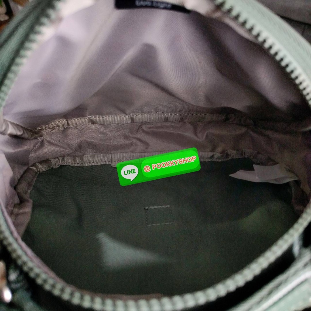 KIPLING Cand 2 ways backpack กระเป๋าถือหรือสะพายข้าง ขนาดกลาง วัสดุ Polyester 100% -ด้านหน้ามี 2 ช่องซิป -ช่องหลักโล่งกว้าง ใส่ของได้เยอะสุดๆ พร้อมช่องซิปและช่องแยกด้านข้างให้แยกของได้เป็นระเบียบมากขึ้น สามารถติใส่กระเป๋าสตางค์ใบยาวได้ มาพร้อมสายคล้องพวงก