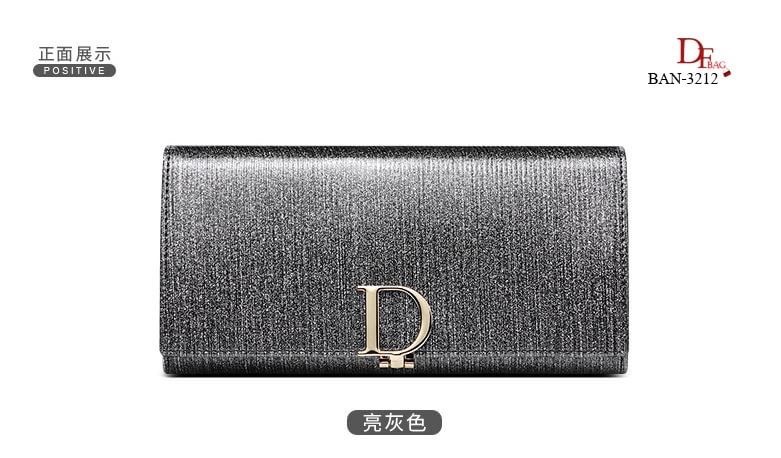 สินค้าพร้อมส่ง กระเป๋าสตางค์แบบยาวนำเข้า วัสดุหนัง PU กริตเตอร์งานดี ช่องหลากหลายทั้งใส่ธนบัตร เหรียญ นามบัตร ดีไซน์ที่เปิดด้านหน้าโลหะ D สีทอง งานสวย ดูดีได้ในราคาเบาๆจ้า