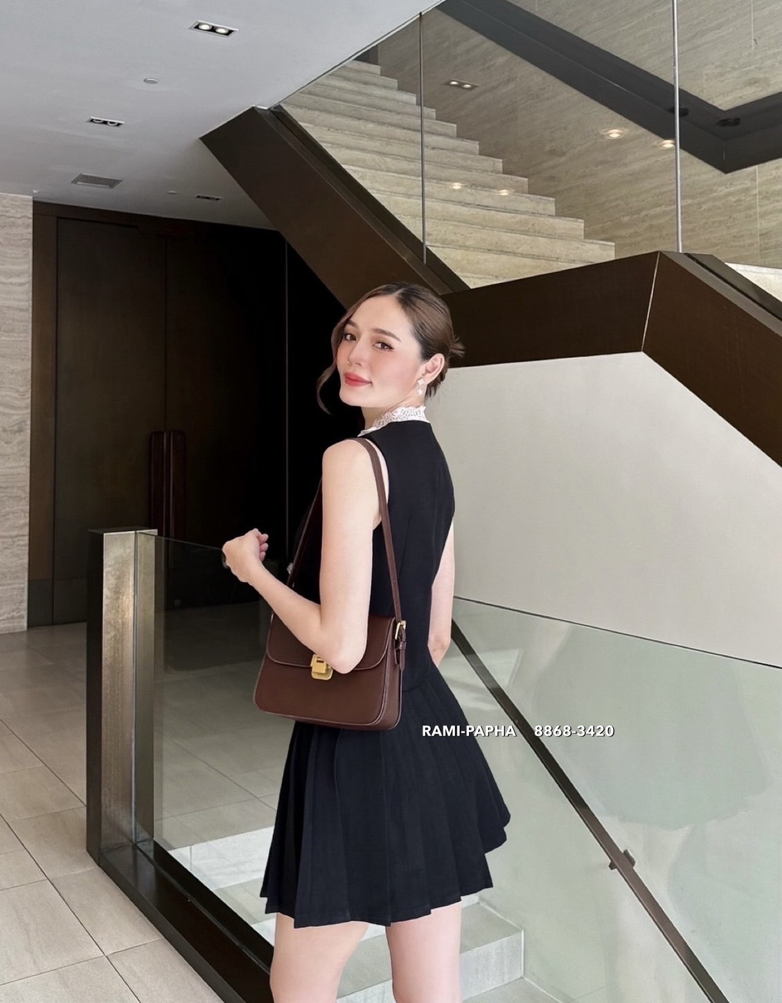 ชุดเซทแฟชั่น ชุดเซต สีดำสวยหรูคลาสสิค ดีเทลแต่งดอกไม้3D ประดับเพชร