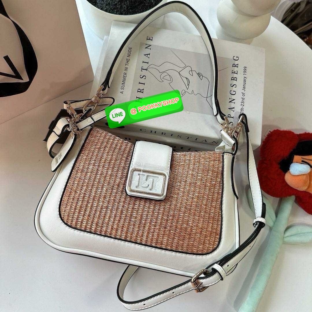 กระเป๋าลิน Lyn สะพายข้าง คลอใหม่ คล้องไหล่ได้ สะพายข้างครอสบอดี้ได้ มีสายสะพาย2เส้น