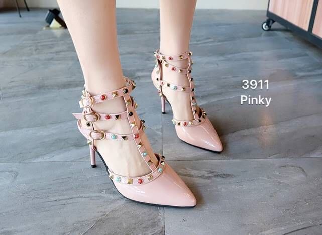 พร้อมส่ง มาใหม่จ้าา วาเลนหมุดหลากสี 3911 รองเท้าสไตล์เกาหลีงานนำเข้าวาเลนหมุดหลากสี งานแบรนด์หรู รุ่นนี้หายากจ้า มีร้านนี้น้าาาา รอบนี้มาน้อย งานหนังแก้ววาวๆ สวยวิ้ง แต่งอะไหล่หมุดหลากสีให้ดูเก๋ ไม่ซ้ำใครสายรัดส้นแบบเกี่ยวปรับระดับได้ จะใส่ทำงาน ใส่ออกงาน