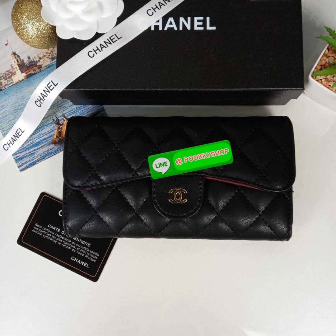 CHANEL ZIP LONG WALLET (CH366) VIP GIFT WITH PURCHASE (GWP) พรีเมี่ยมกิ้ฟ Limited Edition จาก CHANEL Duty Free **กระเป๋าสตางค์ใบยาว แบบพับ 3 ตอน ใช้งานแบบจุใจมาก ทรงสวย หรูหราอย่างมีระดับ ขนาดเหมาะมือ หยิบจับง่าย ภายในมีช่องใส่บัตร ธนบัตร และสามารถใส่เหรี