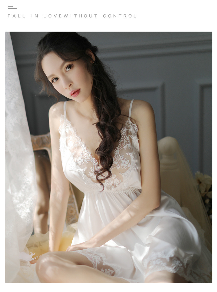 ชุดนอนเซ็กซี่ ชุดนอนซีทรู สีขาว แต่งลูกแหวกหน้า สีหวาน สวยหรูมากคะ สำเนา สำเนา สำเนา