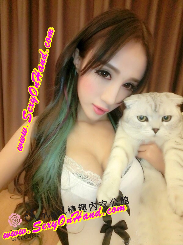 แม่บ้านสาว Maidสาว ชุดสาวรับใช้ สีดำ แต่งผ้ากันเปื้อนขาว ติดริบบิ้นและแต่งชายลูกไม้ขาว เนื้อผ้ายืดทิ้งตัว สวย ผ้ามีน้ำหนัก สวมใส่สบายคะ ในเซ็ท ประกอบด้วย -ตัวชุดกระโปรง พร้อมผ้ากันเปื้อนในตัว +สายรัดถุงน่องในตัว4 จุด -สายรัดต้นแขน/ขา+สายข้อมือ +คาดผม+G-st