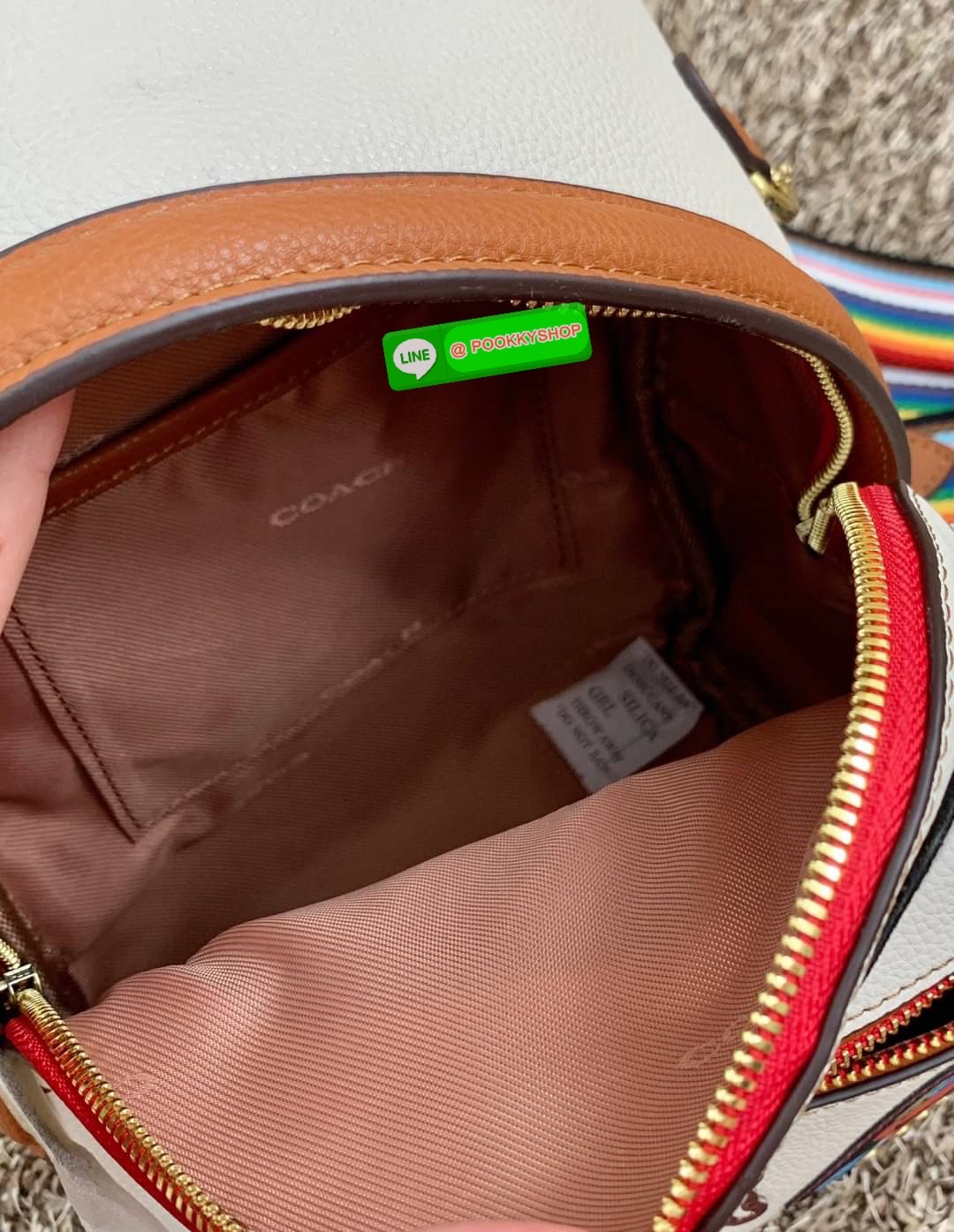 COACH CHARER BACKPACK WITH PATCHES ((CA137)) 🌈หลงรักเธอมากมาย เอาอะไรมาแลกก็ไม่ยอมจ้า🥱 ❣️กระเป๋าสะพายแบบมรหูหิ้ว วัสดุหนังแท้อย่างดี ลายหนังสวยมากๆ ละมุนมือมากๆค่ะ ❣️รุ่นนี้สามารถสะพายแบบเป้ได้//สะพายเฉียงด้านหลังได้//คาดมาด้