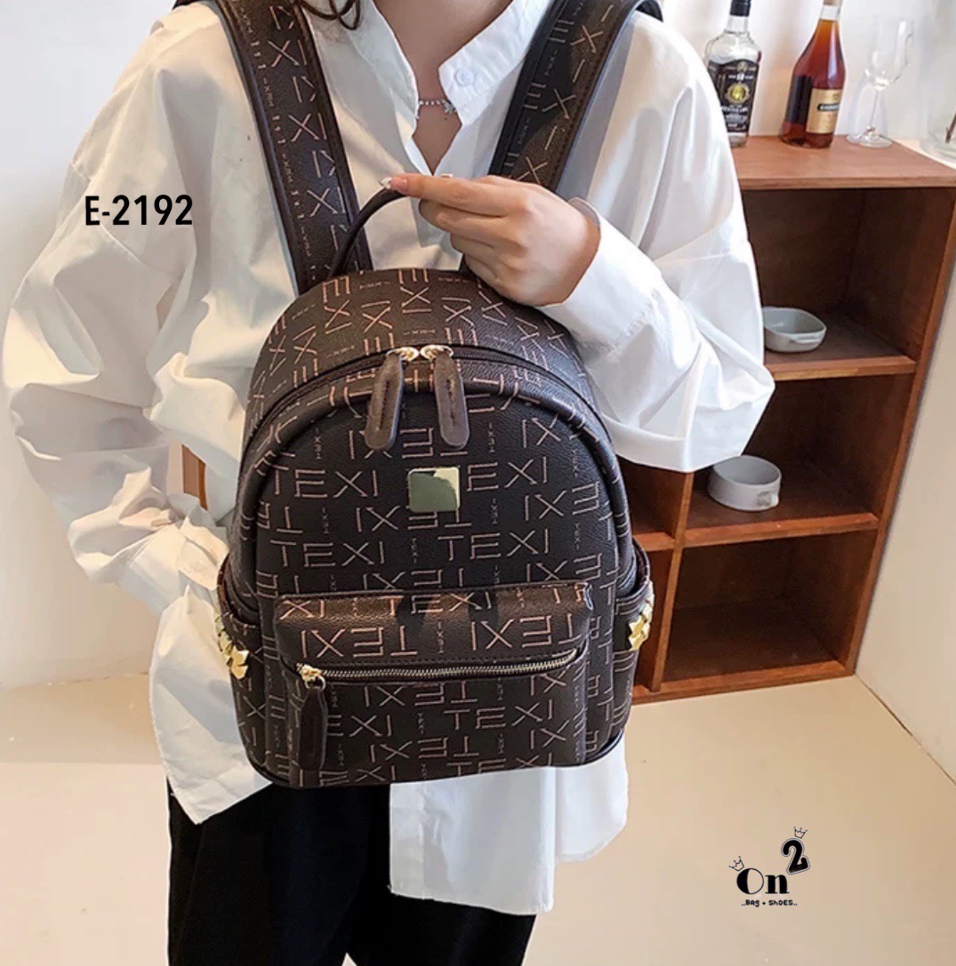 มาแล้วค่า เป้ Collection ใหม่ล่าสุด สวยไม่ไหว รุ่น everyday bag เป้ได้ สะพายได้พกใบเดียวจบ งานซิปใช้งานง่ายค่า