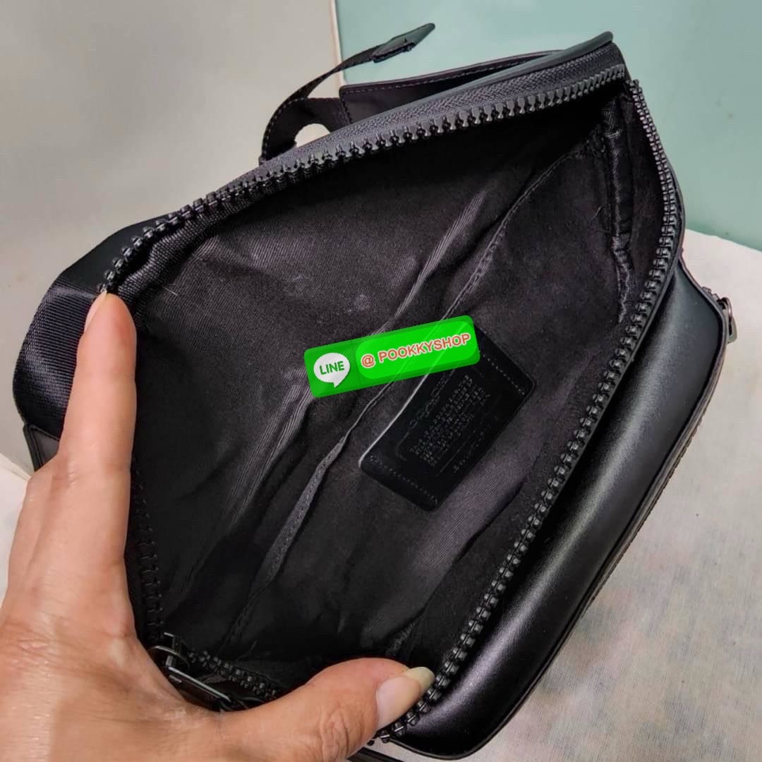 กระเป๋า คาดอก/คาดเอว COACH TERRAIN BELT BAG IN SIGNATURE CANVAS WITH CAMO PRINT (COACH F89034) เป๋าคาดเข็มขัด ผ้าใบเคลือบซิกเนเจอร์และหนังลูกวัวอย่างดี ภายในกระเป๋ามัลติฟังก์ชั่น ปิดด้วยซิป ซับในผ้า กระเป๋าซิปด้านนอก สายปรับได้สำหรับสวมใส่ที่เอว