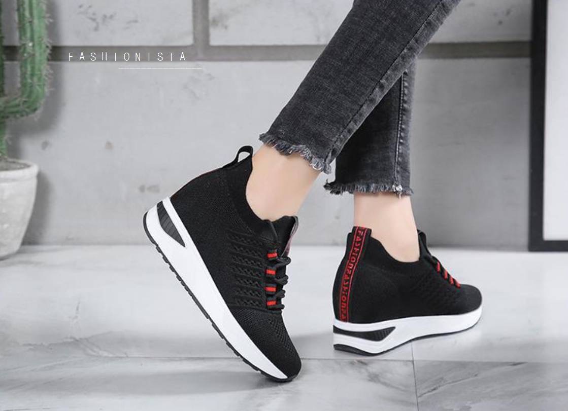 NEW ITEM แฟชั่นเสริมส้นมาแรง!! รองเท้าสลิปออนเสริมพื้น 5c.m. แต่งเชือกผูก ทรงสโลป วัสดุเนื้อผ้ายืดกระชับเท้า เนื้อหนาคุณภาพดี ขอบยางยืดเพิ่มความยืดหยุ่นในการสวมใส่ ใส่แล้วดูขาเรียวยาวสุดๆไปเลย ตัวพื้นรองเท้าเป็นยางพารากันลื่นได้ดีจ้า งานสวยเก๋น่ารักเรียบเ