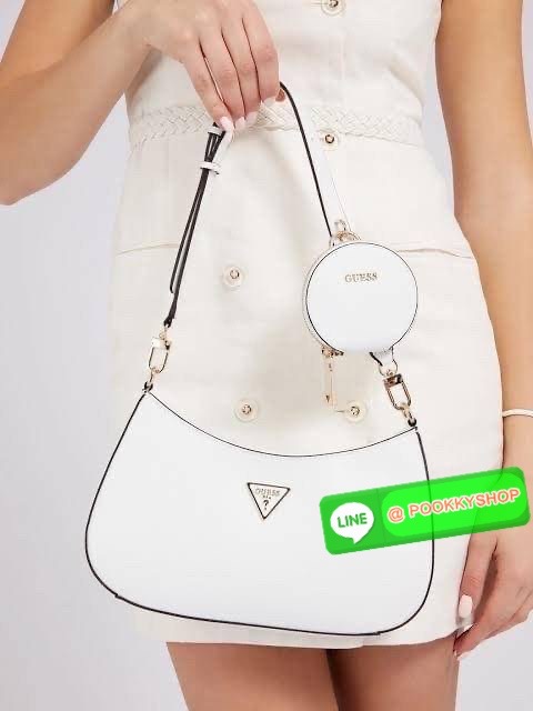 รุ่นใหม่ล่าสุด! GUESS ALEXIE TOP ZIP SHOULDER BAG กระเป๋าทรงยอดฮิต ซื้อ1ได้ถึง2ไอเท็ม วัสดุตัวหนังลาย SAFFIANO สวยหรู เปิดปิดด้วยซิปยาว ด้านในใส่กระเป๋าสตางค์ยาว มือถือได้ทุกรุ่น พร้อมช่องซิปและช่องใส่บัตรแยกให้ เพิ่มความน่ารักด้วย กระเป๋าใส่เหรียญใบเล็กท