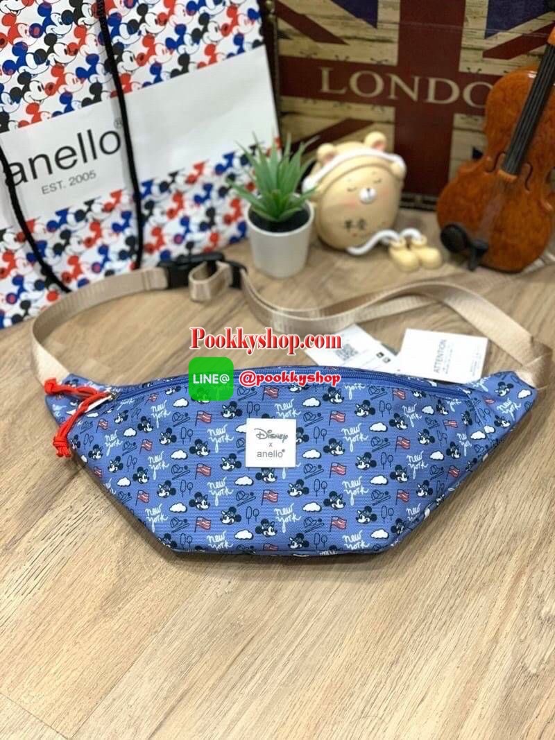 ANELLO กระเป๋าคาดอก CROSSBODY MINI DISNEY X ANELLO รุ่นDT-G010 กระเป๋าทรงคาดอก คาดเอว หรือสะพายครอสบอดี้ จากDisney x anello ซีรีย์ Let's travel with Mickey คอลเลคชั่นใหม่ที่มีการนำทั้ง 5 ประเทศ เอาสถานที่มาวางบนตัวกระเป๋าและมีตัวการ์ตูนสุดคลาสสิคอย่า