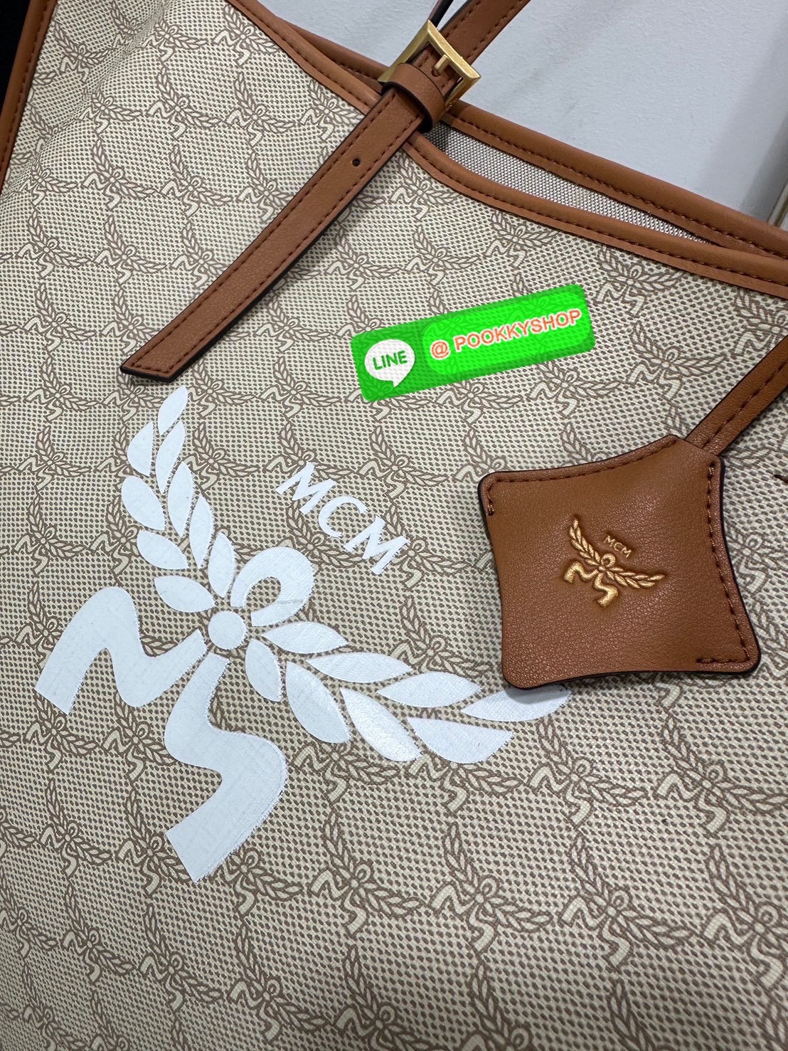 MCM Himmel Shopper in Lauretos • กระเป๋าช้อปเปอร์รุ่นHimmel Shopper • วัสดุ Lauretos Monogram Canvas ลายตัว M + ใบลอเรล เอกลักษณ์ใหม่ของ MCM
