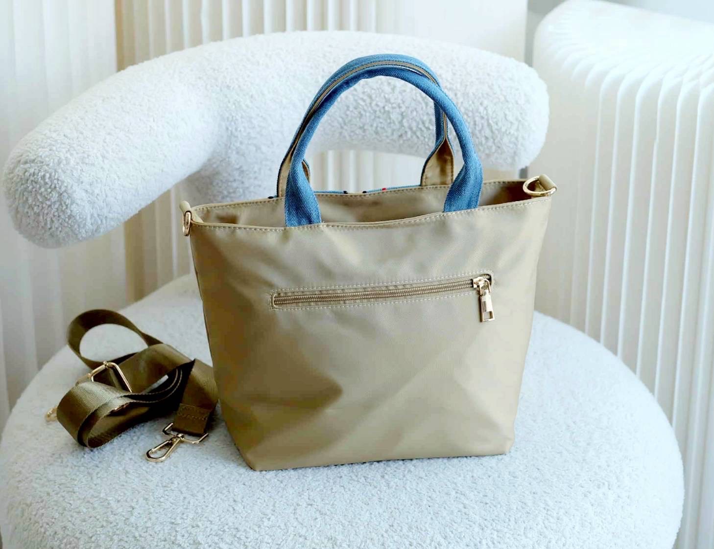 กระเป๋าผ้า Miszapatos แบรนด์ที่ญี่ปุ่นฮิตมาก ดีไซน์น่ารัก วัสดุผ้าไนล่อน เกรดหนา สามารถกันน้ำกันฝุ่นได้