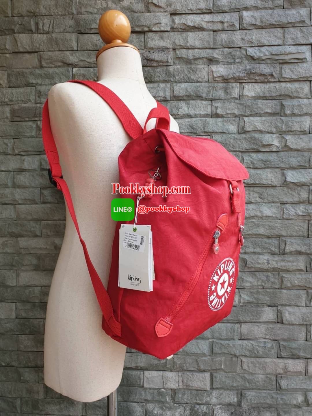 New Arrival Mochila Kipling Fundamental Active Tan Bl-Unico รุ่น K01374 Update แฟชั่นอย่างไม่สิ้นสุดด้วยกระเป๋าสะพาย จากแบรนด์ KIPLING มาพร้อมกับดีไซน์เก๋ สวยงาม โดเด่นเป็นเอกลักษณ์เฉพาะตัว ขนาดกำลังดี ผลิตจากวัสดุ Polyamide คุณภาพดี กันน้ำ แข็งแรง ทนทานต