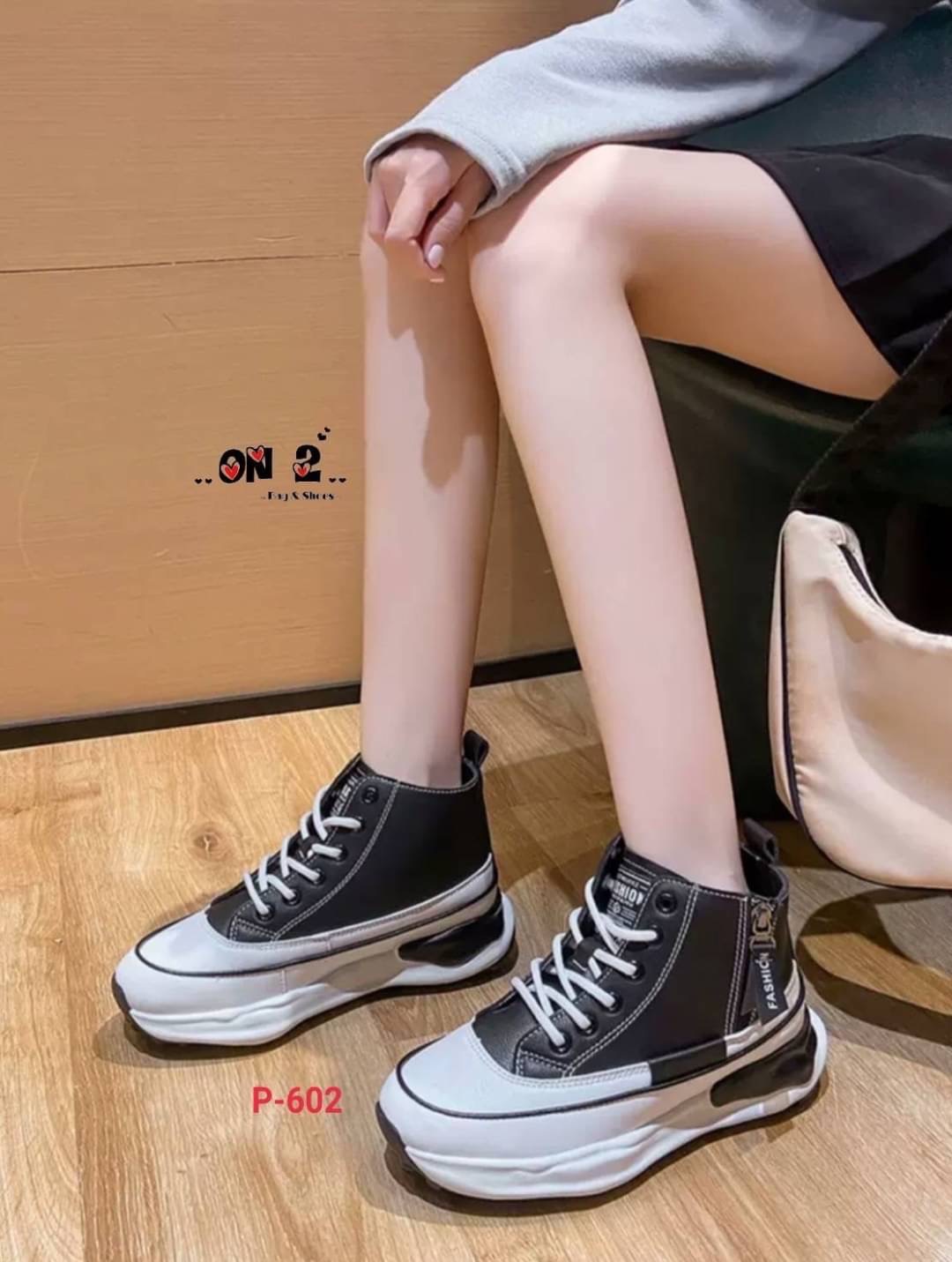 งานมาใหม่ค่ะ...รองเท้าผ้าใบส้นตึกแบบผู้เชือกหุ้มข้องานสไตล์แบรนด์พร้อมส่ง3สีงานสวยน่ารักทั้งทุกสีสีคุ้มโทนใส่เข้ากับชุดได้ง่าย เรียบๆเก๋ๆใส่ได้ตลอดๆไม่มีเบื่อ น้ำหนักเบาใส่สบายใส่แล้วสวยใส่แล้วสูงขาดูเรียวยาว