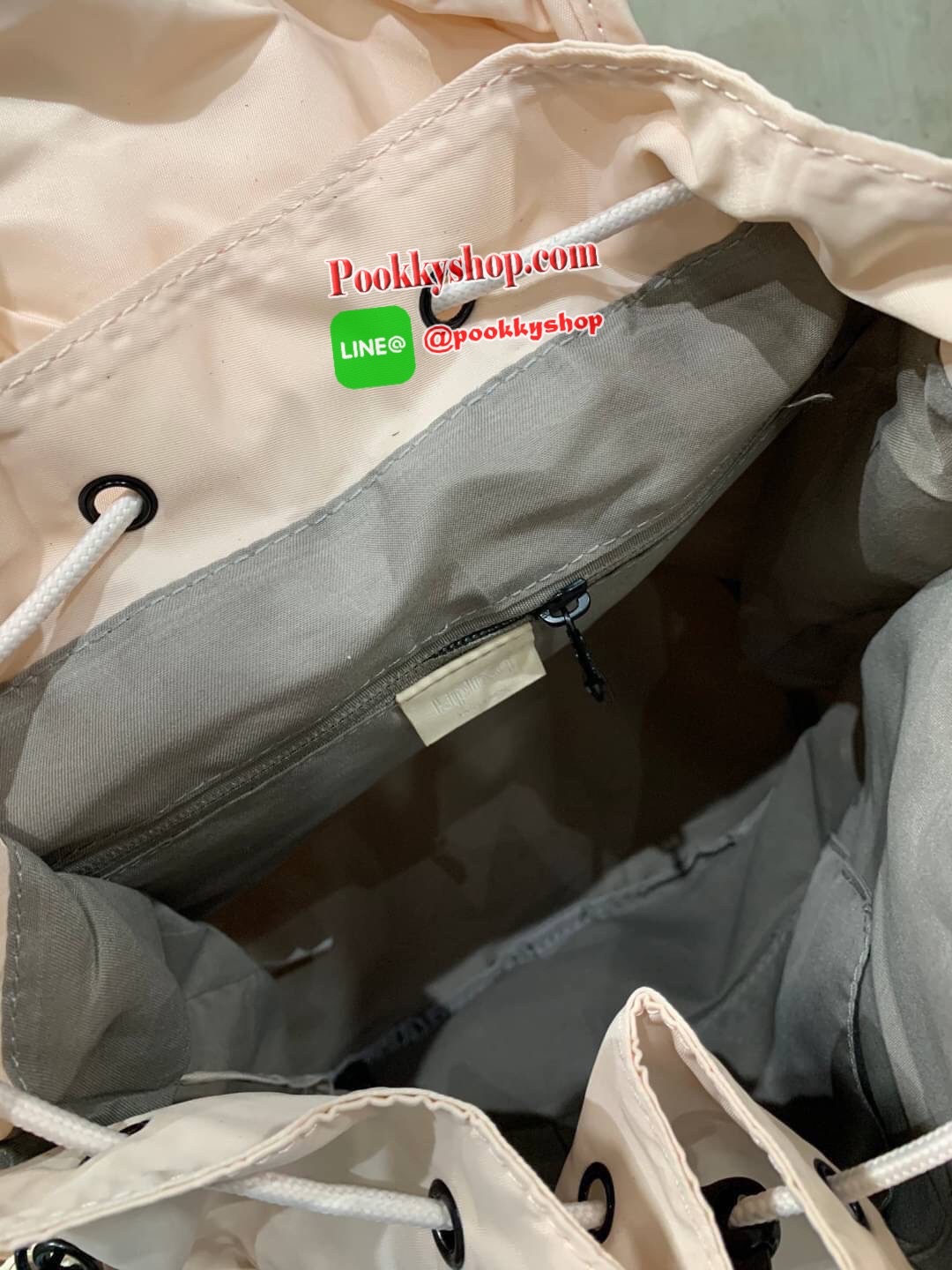 KIPLING INAN Medium Backpack with Push Buckle คอลเลคชั่นใหม่ล่าสุดจาก Paka Premium เป้ไซส์ขนาดกลางกำลังดีที่เปิดปิด2ชั้นด้วยเชือกรูดและตัวล้อคที่ทันสมัย วัสดุ Polyester100% อะไหล่สีRose goldทั้งหมดรวมถึงเจ้าพวงกุญแจmonkeyและพู่หนังrubber เพิ่มความหรูหรา ค
