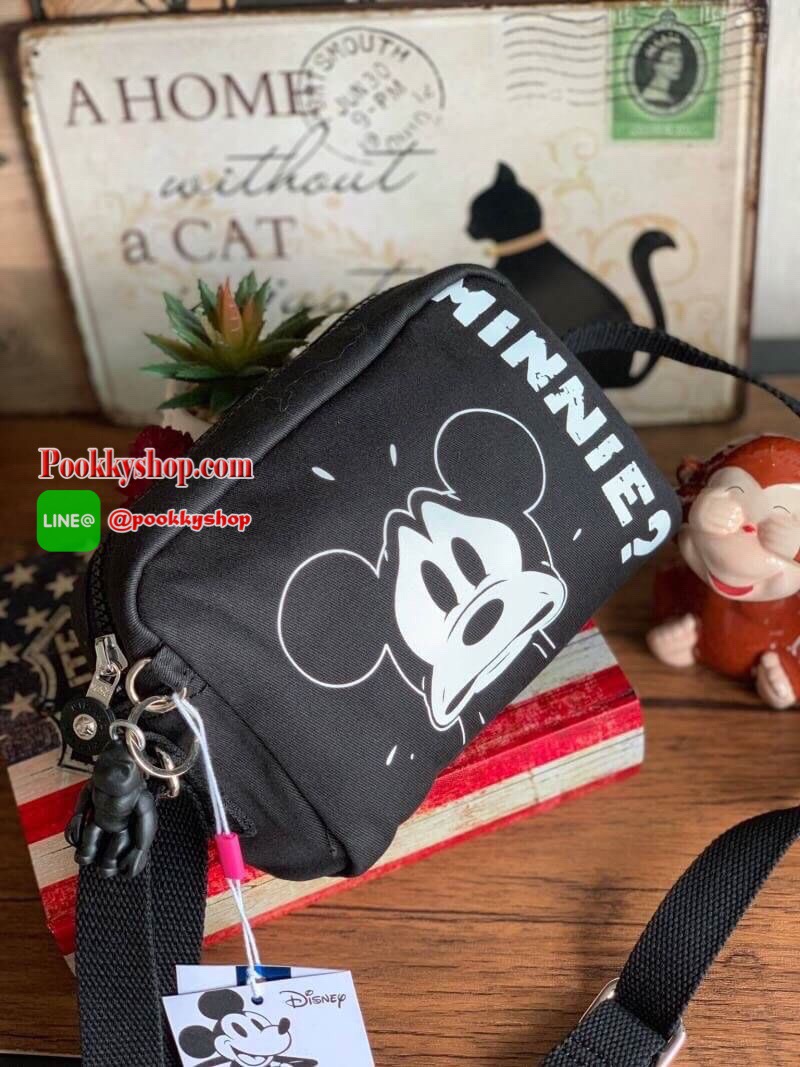 Kipling BRight Disney's Minnie Mouse And Mickey Mouse รุ่น crossbody น้ำหนักเบา วัสดุ100% Polyamide มีเหล่าบรรดามิคกี้และมินนี่ที่มาวาดลวดลายลงบนกระเป๋าให้ดูมีสีสัน ที่มีเอกลักษณ์เฉพาะตัว และยังเป็นรุ่นลิมิเต็ดเอดิชั่นฉลองครบ90ปีของวอลท์ดิสนีย์อีกด้ว