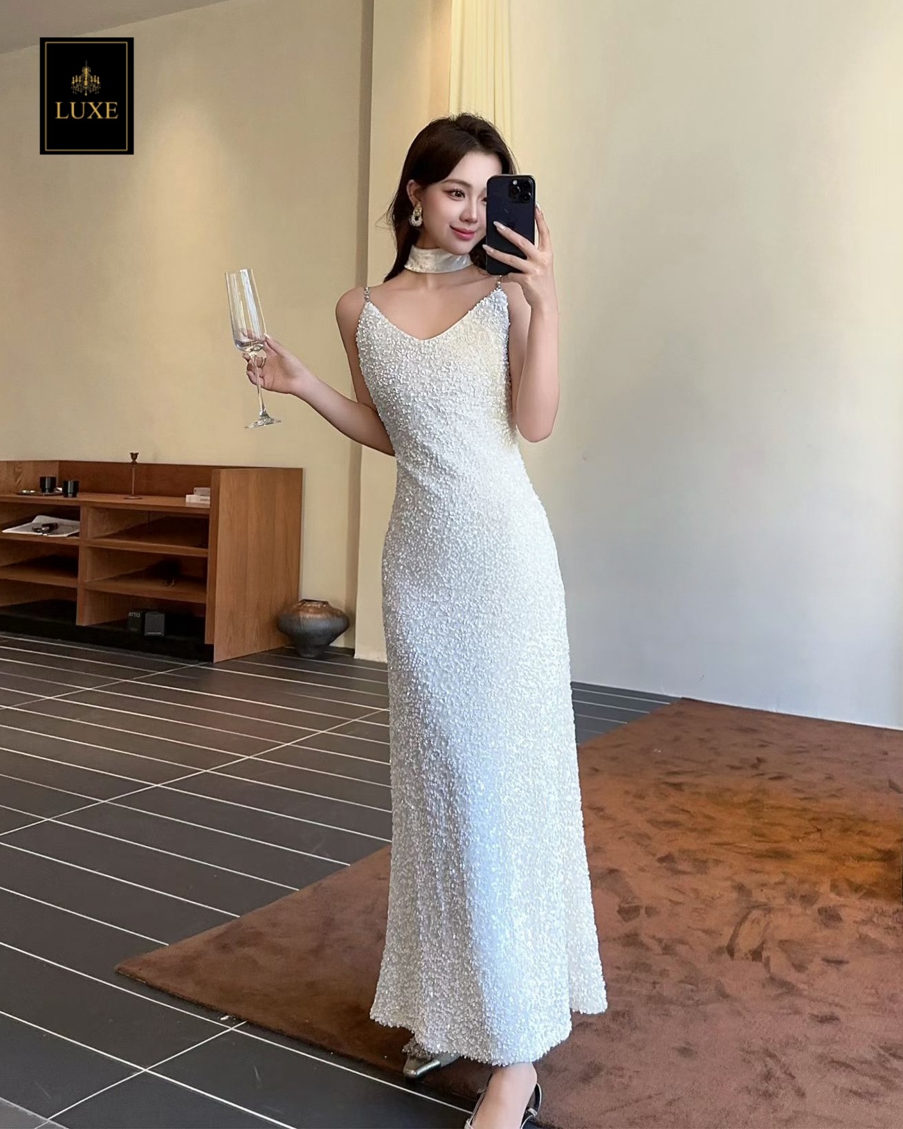 เดรสแฟชั่น เดรสเสื้อสายเดี่ยว กระโปรงยาวทางเอ