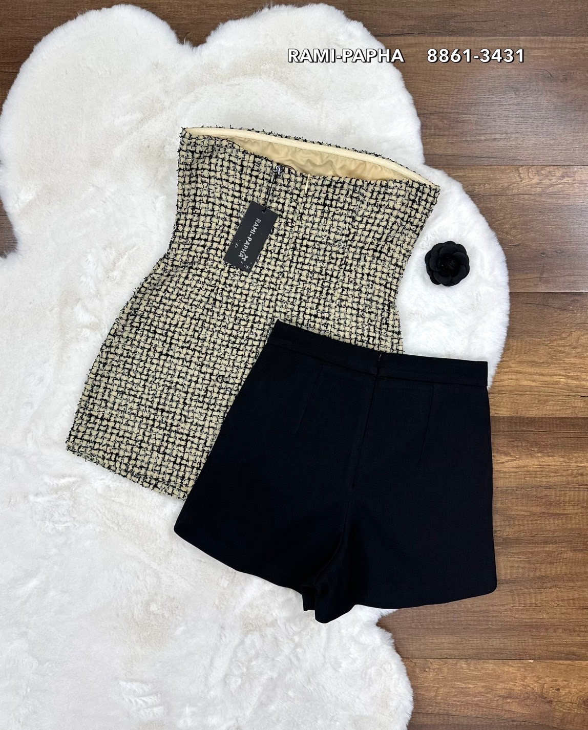 ชุดเซทแฟชั่น เสื้อเกาะอกตัวยาว เนื้อผ้าทวีตสีสวยมาก มีกระเป๋าหน้าใช้งานได้จริงทั้งสองด้าน