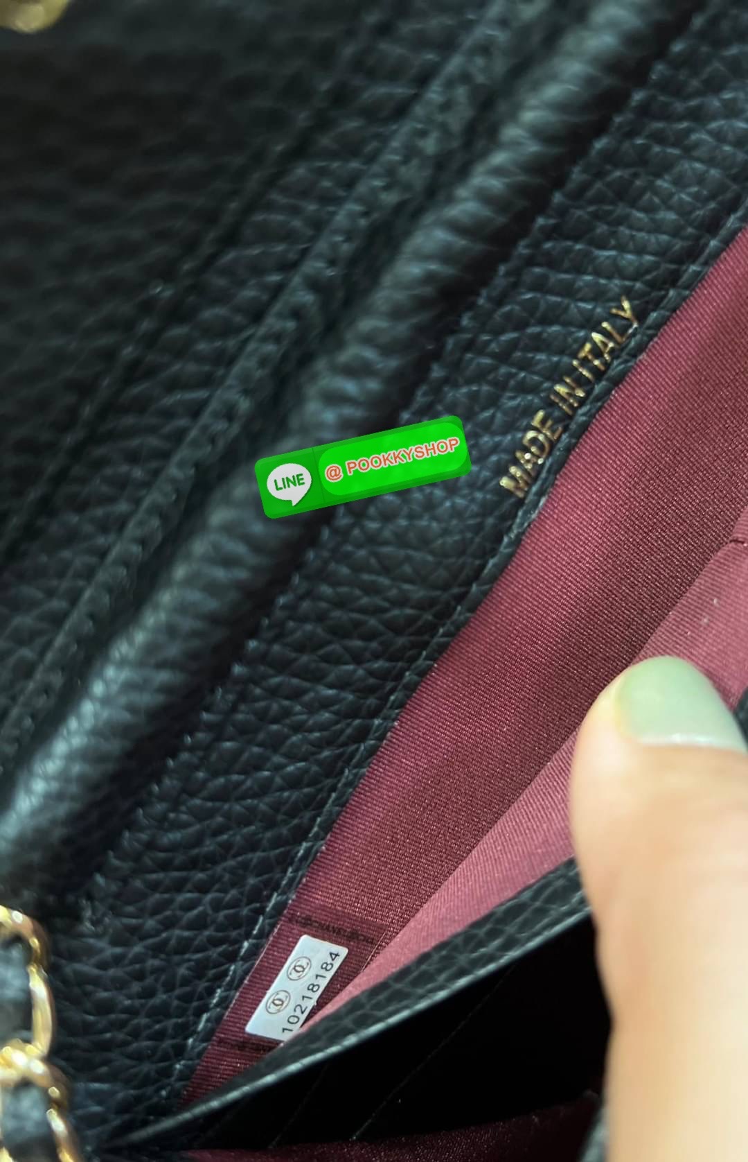 New in! สวยกริปมากๆค่ะ สาวๆที่มีบัตรเยอะๆหรือชอบพกเงินสดเยอะๆ แนะนำรุ่นนี้เลยค่ะ ไม่ผิดหวังแน่นอน CHANEL CHAIN WALLET//CLUTCH BAG ((vip gift ตปท)) พร้อมส่ง บอกเลยน้องสวย ไร้ที่ติเลยค่า! กับกระเป๋าสะพายแบบครอสบอดี้ร์หรือถือแบบคลัทเป็นกระเป๋าเงินเก๋ๆได้เลยค