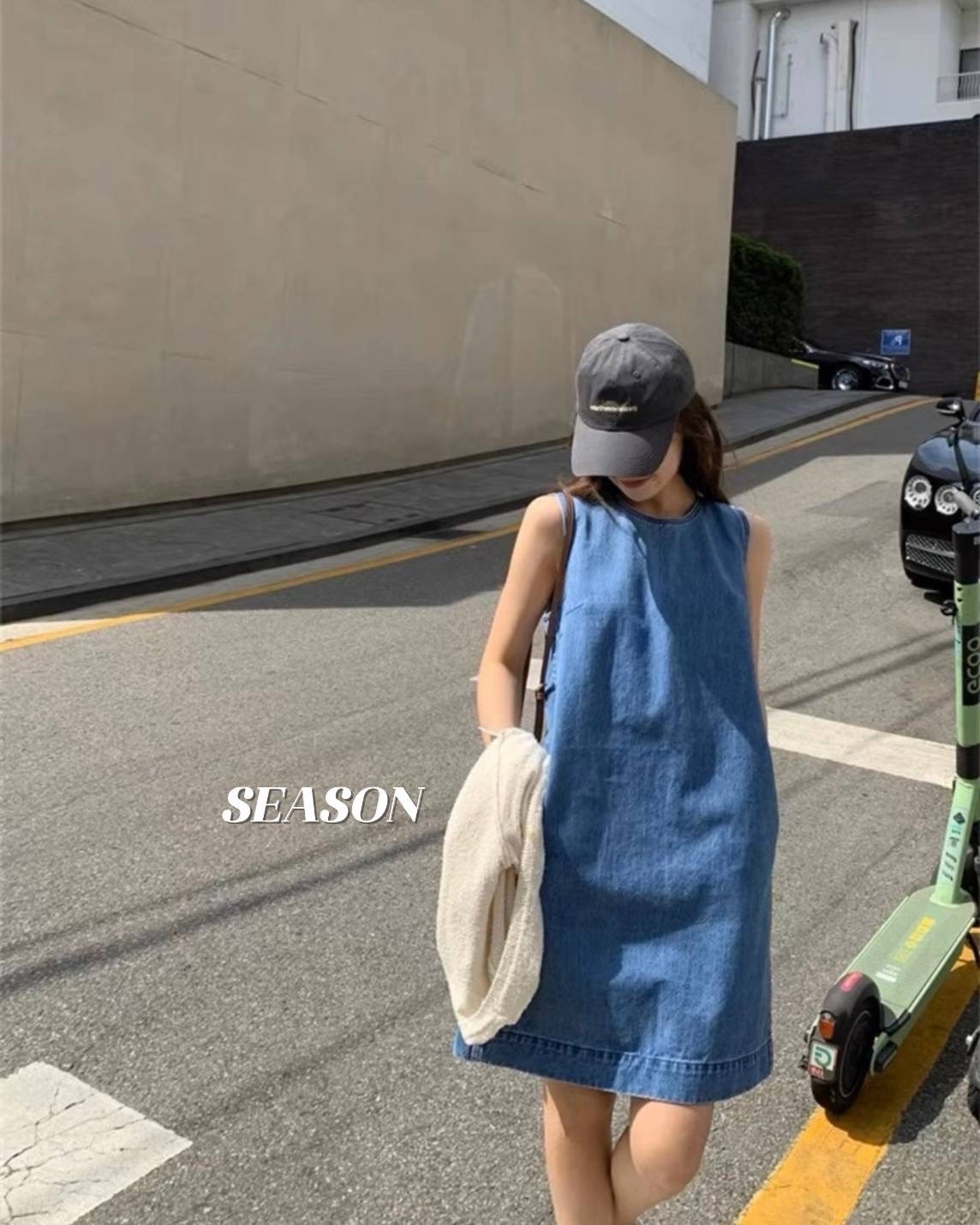 เดรสแฟชั่น เดรสสั้น ผ้ายีนส์แขนกุด ผ้าฟอกสีสวย กระเป๋า 2 ข้าง รุ่นนี้งานดีมาก