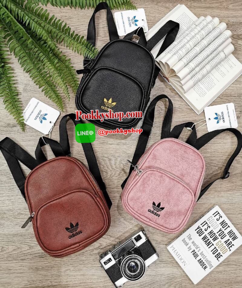 Don’t Miss! NEW ARRIVAL! ADIDAS MINI BACKPACK กระเป๋าเป้สไตล์ Sport ขนาดมินิ กำลังน่ารัก น้ำหนักเบา หนังสวยอยู่ทรงด้านหน้ามีโล้โก้และช่องซิป เปิดปิดด้วยซิปสะดวกใช้ หัวซิปแบรนด์ ภายในมีโลโก้และช่องใส่ของ มีหูจับถนัดมือ สายสะพายเลื่อนปรับระดับได้ ไอเท็มใหม่