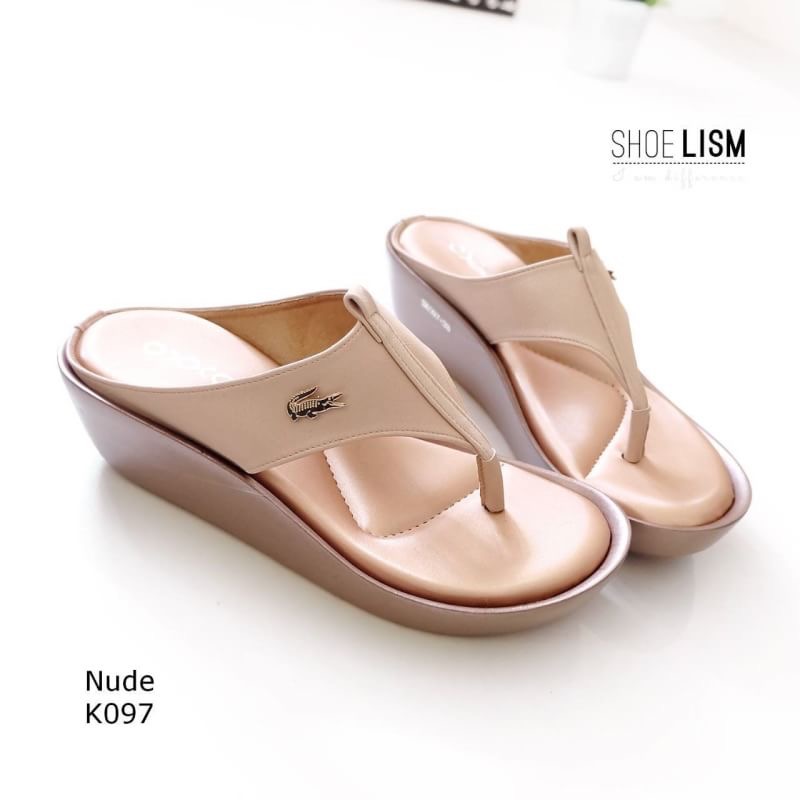 ส่งได้วันนี้ รองเท้าเพื่อสุขภาพ รองเท้าลำลอง รหัสK097 หนังpu พื้นนุ่มนิ่มมากก แต่ใส่นิ่มเดินนุ่มสบายเท้าสุดๆๆ