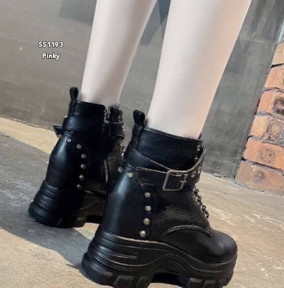 บู้ทผ้าใบเสริมส้น ss1193 งานนำเข้าสุดเท่ห์ ชิคมาก สาวๆใส่แล้วดูเก๋ เท่ห์ ดูดีสุดๆ หนัง pu พื้นนิ่ม อะไหล่ไฮเอนตั้งแต่เชือกผูก หมุดทองไม่มีหลุด งานดี ประณีตทุกจุด