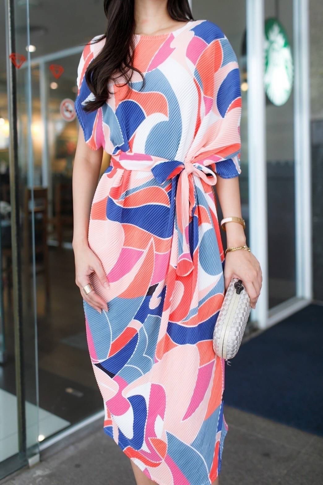 Darino Pleated Dress สวย เรียบหรู ดูแพง แบบคลาสสิค ✨ต้องตัวนี้ค่ะ มินิเดรสไหล่เบี่ยงอัดพลีท ทรงปล่อย งานสวย 👍🏻 แพตเทิร์นเฉลียงข้างทรงสโลป ดีเทลแขนเบี่ยงข้างเดียวเก๋ๆ เนื้อผ้าพลีทเนื้อนิ่ม นุ่ม ใส่สบาย 😉