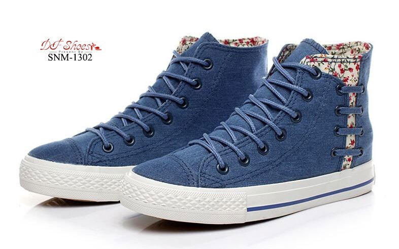 แบบใหม่พร้อมส่ง SNM-1302 รองเท้าผ้าใบแฟชั่นหุ้มข้อนำเข้า วินเทจสไตล์เกาหลี วัสดุผ้าแคนวาสอย่างดี คุณภาพดี แมทกับชุดง่าย ทรงสวยฮิตขนาดนี้ รีบจองกันนะคะสาวๆ