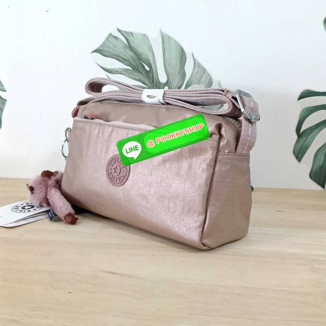 KIPLING Monkey program K16217 Seoul up sling bag รุ่น 3 ซิป สะพายข้าง ขนาดเล็กทรงสี่เหลี่ยมผืนผ้า วัสดุ Nylon 100% หลากหลายฟังก์ชั่นใช้งาน ครบครันในใบเดียว