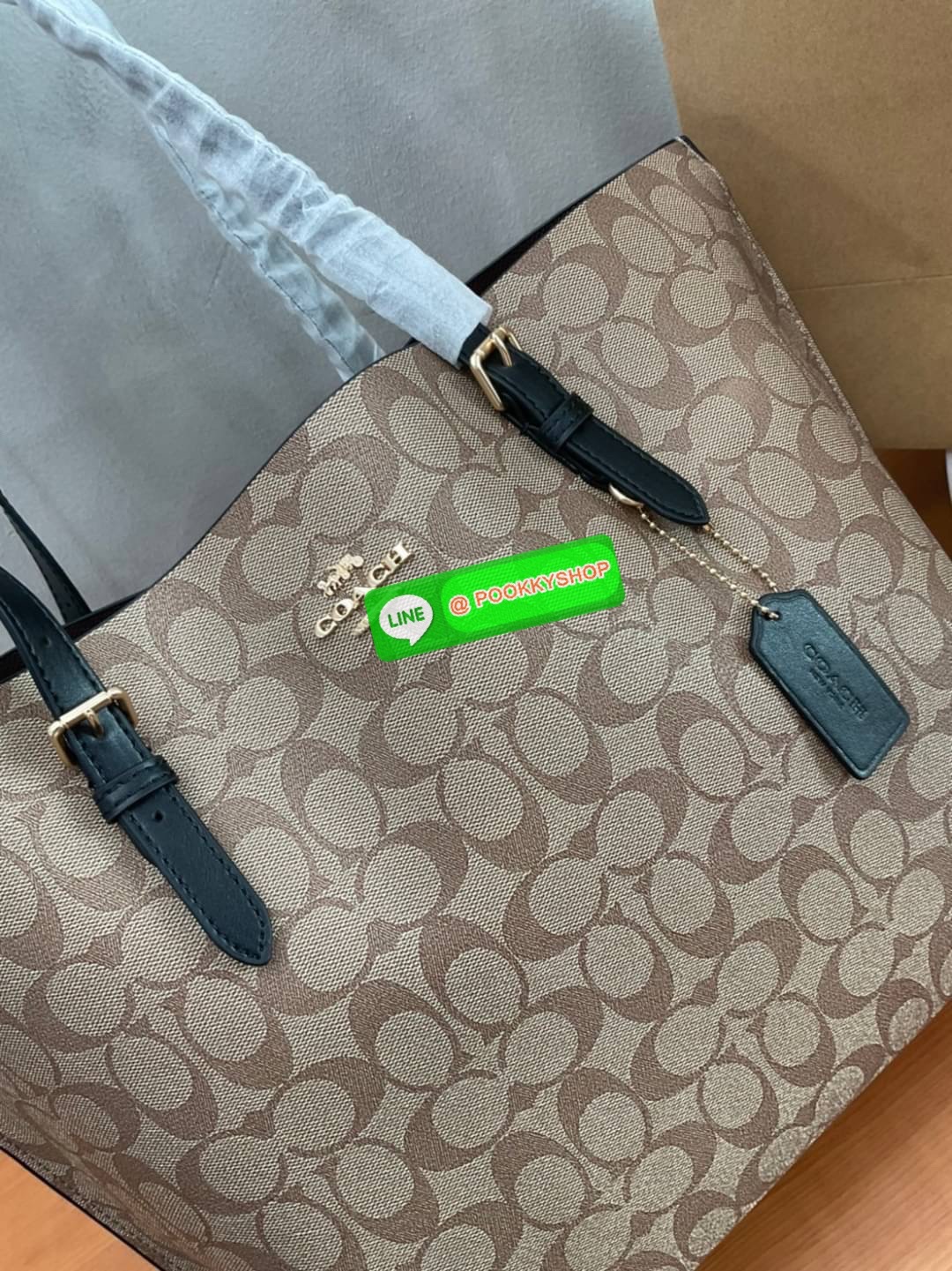 🚚 พร้อมส่ง 🚚 Restock!! รุ่นขายดีที่สุด มากี่รอบก็ขายดีหมดไวทุกรอบ💕 COACH F1665 MOLLIE TOTE IN SIGNATURE CANVAS กระเป๋าสะพายไหล่ Coach ทรง Shopping รุ่นใหม่ คุณภาพดี หนัง pvc หนังนิ่ม ทรงสวย คลาสสิก รุ่นฮิตตลอดกาล ไม่ตกเทรน ภายในแยก