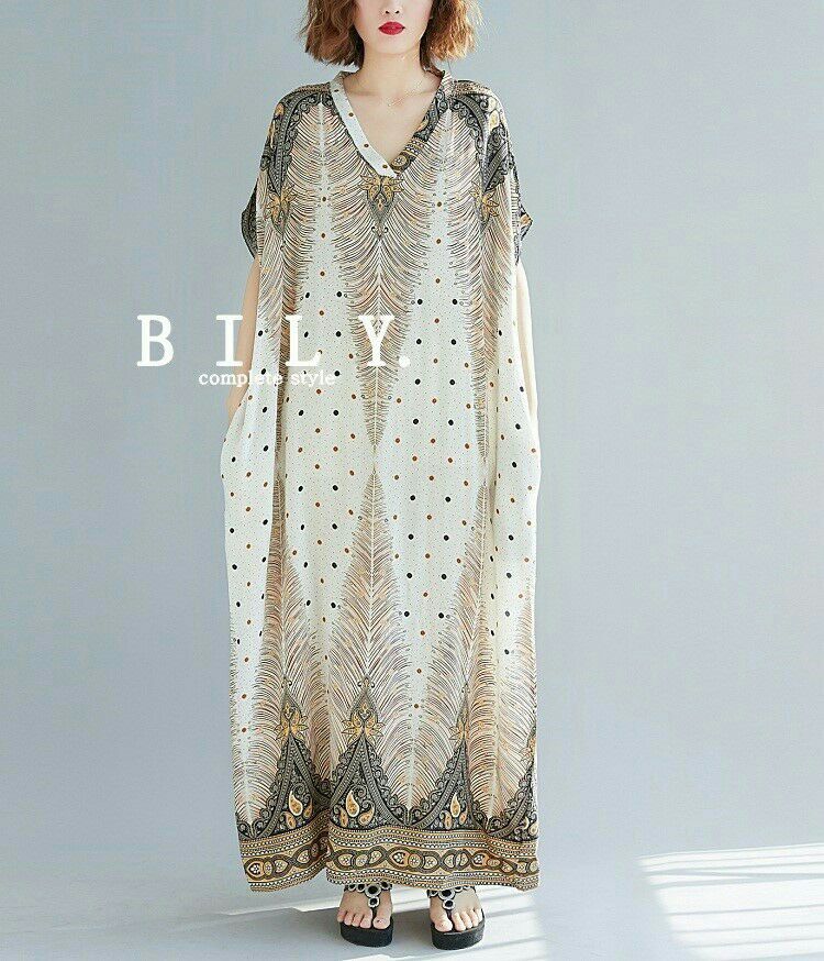 เข้าเพิ่มรอบ 5 !!!😱 NEW ARRIVAL Complete style by BILY. แมกซี่งานสวยตัวยาว งานคอวีตัวยาวพริ้วๆค่ะ ผ้าลื่นนุ่มทิ้งตัวดี แขนสั้นทอลวดลายกราฟฟิกสวยมาก สีสันครีมน้ำตาลทั่วตัวค่ะ ดูวินเทจรุ่นนี้ทรงสวยดีไซส์น่ารัก งานผ้าดีใส่สบายมากไม่ร้อนค่ะ