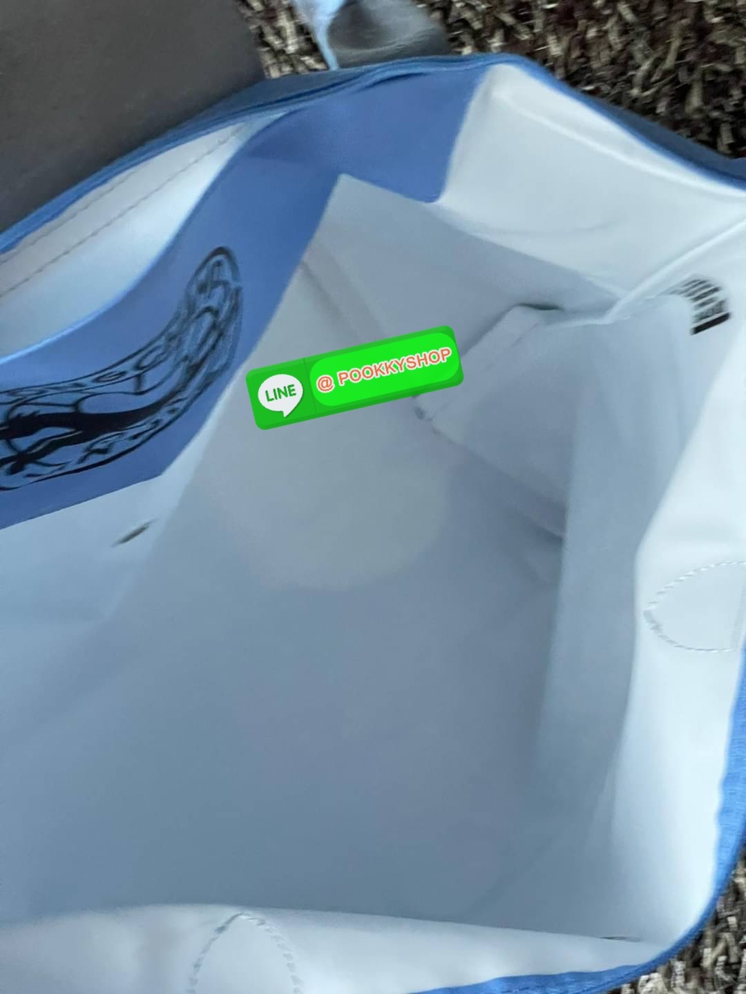 ð Longchamp x AndrÃĐ Le Pliage Large Shoulder Bag āļāļāļĨāđāļĨāļāļāļąāđāļāļŠāļļāļāļāļīāđāļĻāļĐāļāļēāļāļĨāļāļāļāļāļāļāđ âLongchamp & AndrÃĐâ āļāļĩāđāļĄāļĩāļĻāļīāļĨāļāļīāļāļāļĢāļēāļāļīāļāļĩāđāļāļ·āđāļāļāļąāļ āļāļąāļāđāļāļĢ āļāļēāđāļĢāļ§āļē (Mr. AndrÃĐ Saraiva) āđāļāđāļēāļāļāļāļāļēāđāļĢāļāđāļāļāļĢāđāļāļēāļĢāđāļāļđāļāļŠāļļāļāļĢāđāļēāđāļĢāļīāļāļāļĒāđāļēāļ âāļĄāļīāļŠāđāļāļāļĢāđāđāļ (Mr. A)â āļĄāļēāļĢāđāļ§āļĄāļāļāļāđāļāļāļāļĢāļ°āđāļāđāļēāļāļāļĨāđāļĨāļāļ