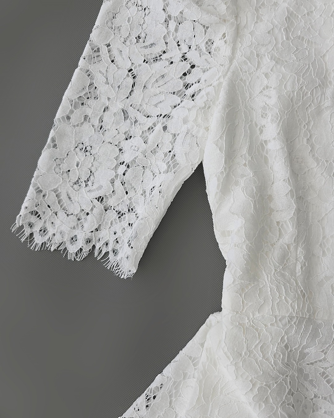 ชุดเซทแฟชั่น เซ็ทเสื้อคอกลมแขนสั้น+กระโปรงทรงสอบ