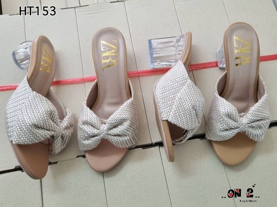 New arrival แบบมาใหม่ค่ะ Zara ส้นแก้ว ผ้ากระสอบโบตัวใหม่ งานดีมากกก งานแนวนี้ คือ ปังมาก กระสอบปีนี้ต้องให้ นางค่ะ น่ารักมากกกก ดีเทลสวยเป๊ะ เป็นส้นมาสองแบบนะคะเป็นแก้วกลมและแก้วเหลี่ยมน่ารักมากกก