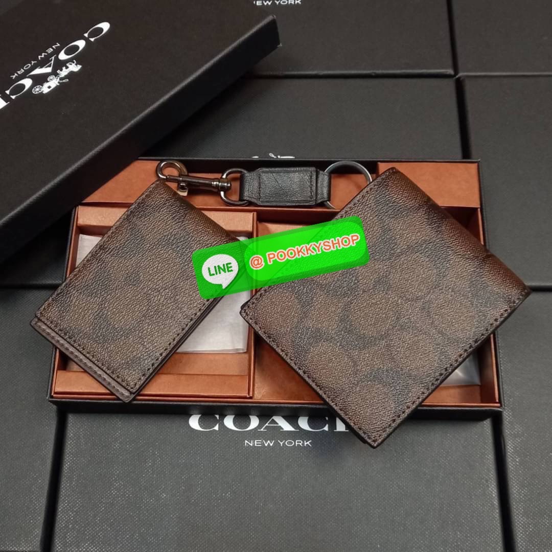 NEW IN💥>>มีกันหรือยัง ใช้แล้วหล่อมากน้า😎//>>COACH 3-IN-1 WALLET WITH VARSITY STRIPE WITH KEY FOB LIMITED BOX (COACH F24649)🍁กระเป๋าสตางค์ มี ID ใบลูก สำหรับใส่บัตรแยก มีพวงกุญแจ ใช้แล้วดูหล่อสุดๆ🔸️**จะใช้เอง หรื