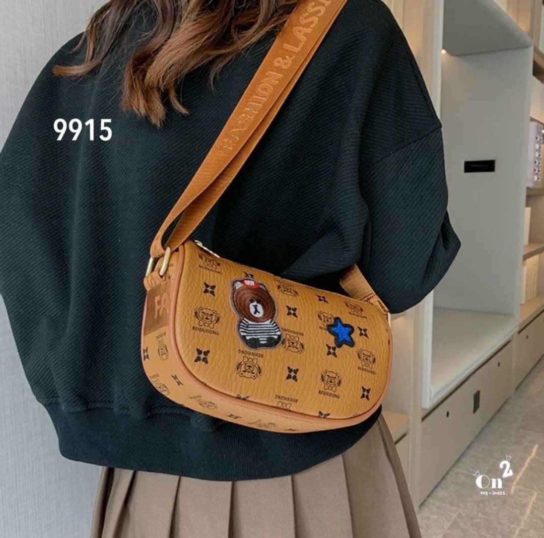 NEW-IN🤎🤎ใบนี้น่ารักมากค่ะ งานสไตล์แบรนด์ งานซิปสุดฮิต งานคุณภาพเช่นเคย มาพร้อมสายยาวครอสบอดี้ พกใบเดียวจบแนะนำเลยค่า✨