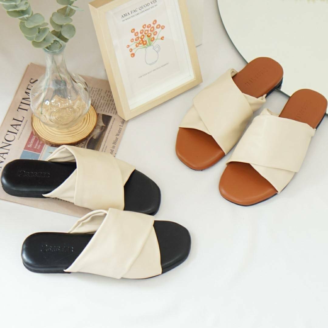 รองเท้าแตะ งานกล่อง คุณภาพดี น้องน่ารัก นุ่ม นิ่ม ที่สุดแล้ว ใส่แล้ว ชิคมาก แมชง่าย ได้ทุกลุคเลยค๊า