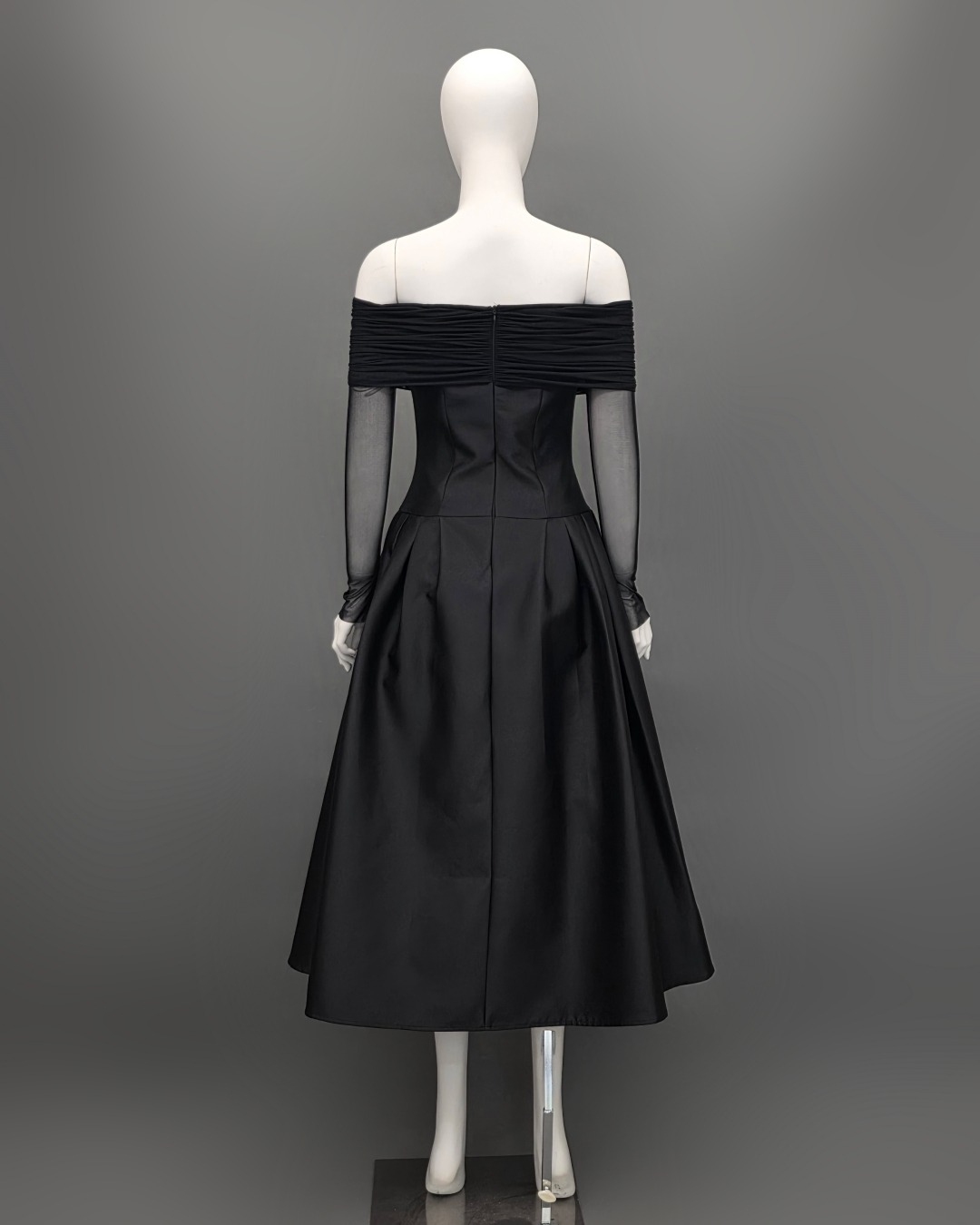 เดรสแฟชั่น เดรสเสื้อแขนยาวเปิดไหล่ กระโปรงยาวคลุมเข่า แขนเสื้อซีทรู