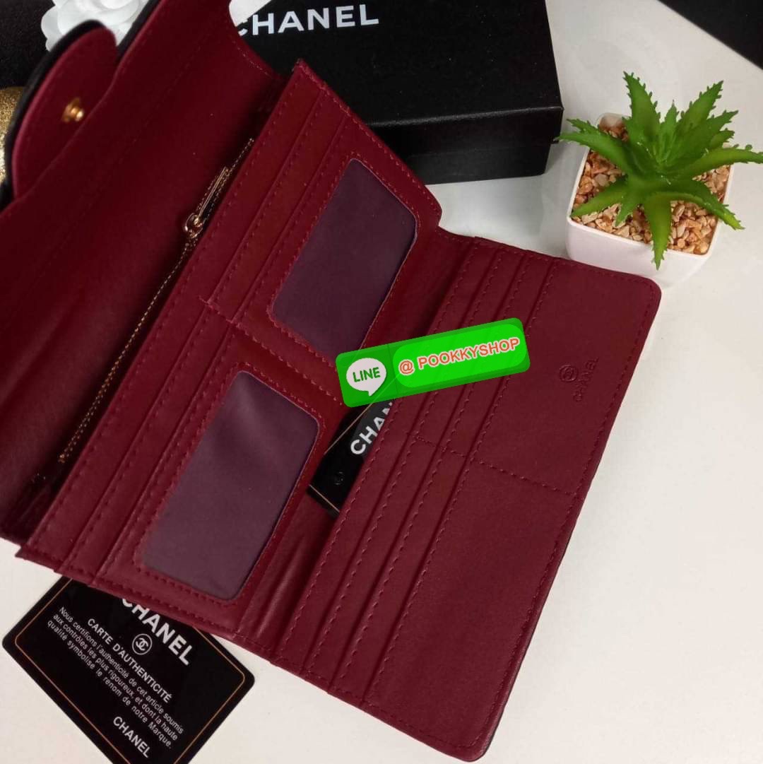 CHANEL ZIP LONG WALLET (CH366) VIP GIFT WITH PURCHASE (GWP) พรีเมี่ยมกิ้ฟ Limited Edition จาก CHANEL Duty Free **กระเป๋าสตางค์ใบยาว แบบพับ 3 ตอน ใช้งานแบบจุใจมาก ทรงสวย หรูหราอย่างมีระดับ ขนาดเหมาะมือ หยิบจับง่าย ภายในมีช่องใส่บัตร ธนบัตร และสามารถใส่เหรี