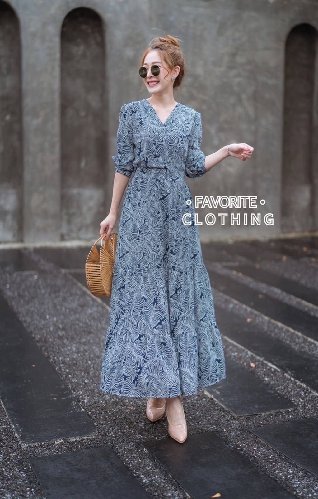 รอบ5มาแล้วค่าาา!!!! ❣️แม็กชี่เดรสคอวี❣️ แม็กชี่เดรสลายดอกคอวีแขนยาว ผ้าพิมพ์ลายดอกคมชัด งานสม็อคเอวด้านหลัง งานจริงสวยมากๆค่ะ แพทเทิร์นสวย ผ้าใส่สบายสุดๆ สาวๆตัวเล็กตัวใหญ่ใส่ได้หมดจ้า รีบจัดด่วนๆเลยน๊าาา