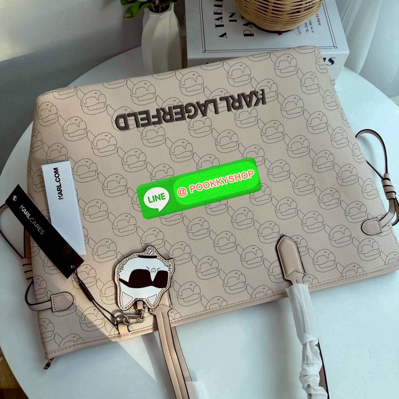 กระเป๋า Karl Lagerfeld Tote Bag งานสวยสุดๆ มาพร้อมพวงกุญแจ สุดน่ารัก